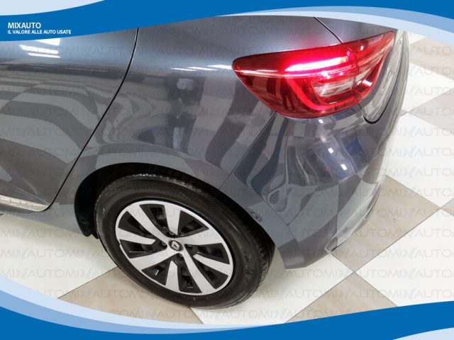 RENAULT Clio usata, con Park Distance Control