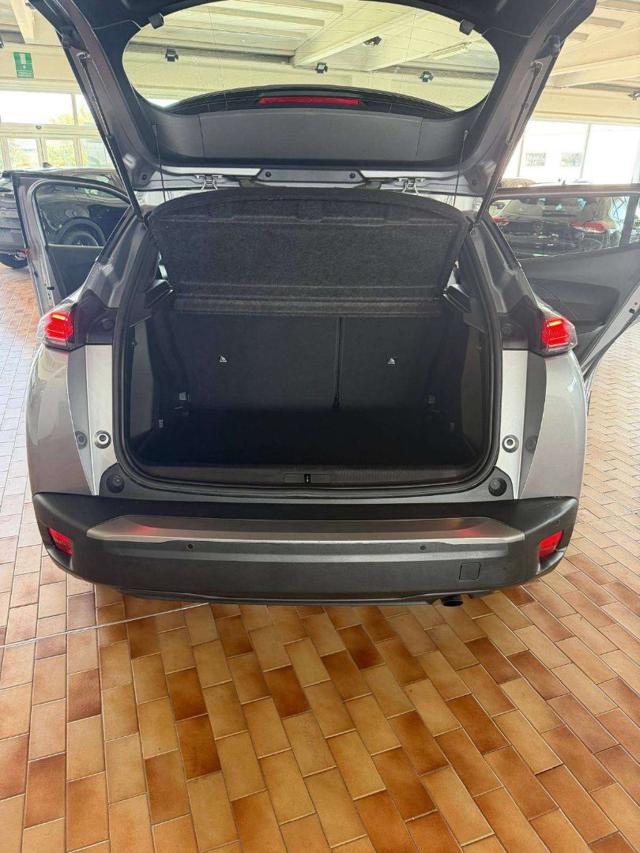 PEUGEOT 2008 usata, con Volante multifunzione