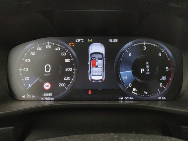VOLVO XC40 usata 18
