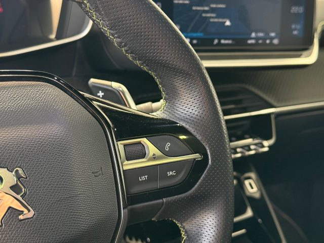 PEUGEOT 2008 usata, con Head-up display
