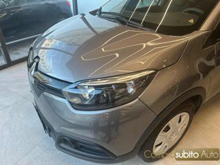 RENAULT Captur usata, con Autoradio