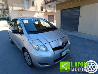 TOYOTA Yaris usata 13