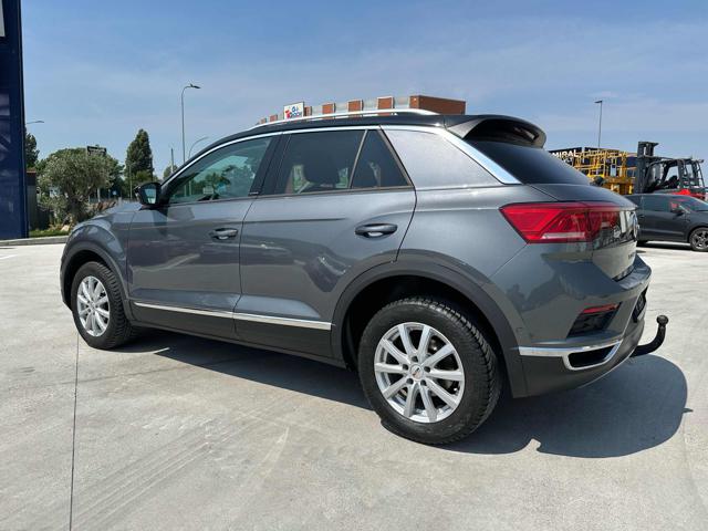 VOLKSWAGEN T-Roc usata, con Autoradio