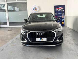 AUDI Q3 35 TFSI Business Advanced