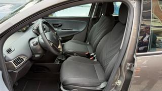 LANCIA Ypsilon usata, con Fendinebbia