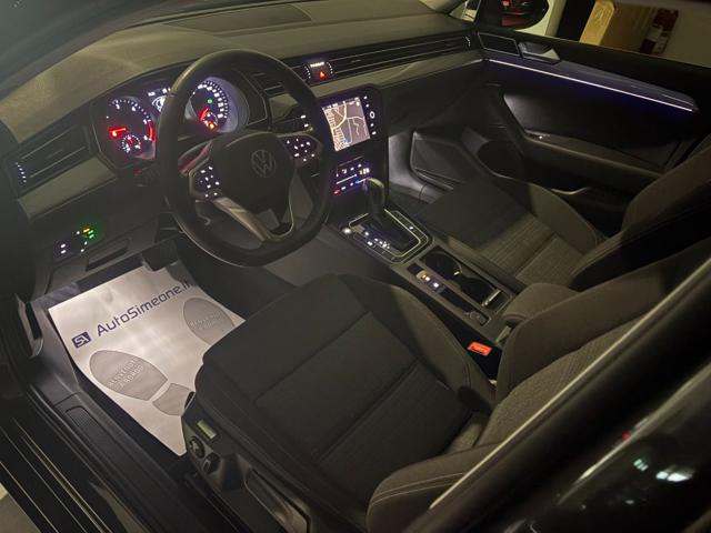 VOLKSWAGEN Passat Variant usata, con Park Distance Control