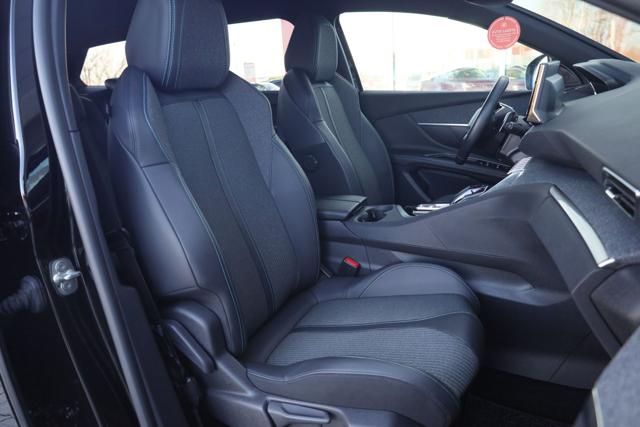 PEUGEOT 5008 usata, con Fari Xenon