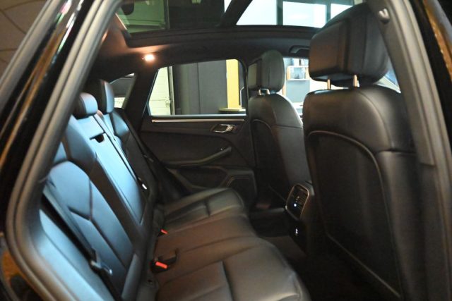 PORSCHE Macan usata 31