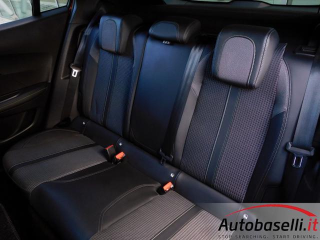 PEUGEOT 2008 usata, con Carica per smartphone a induzione