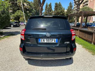 TOYOTA RAV 4 MY23 usata, con Alzacristalli elettrici