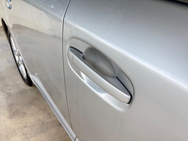 TOYOTA Avensis usata, con Limitatore di velocità