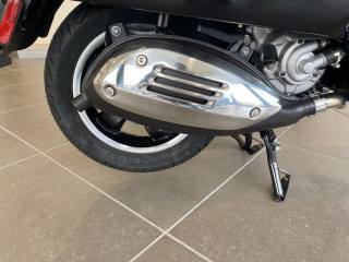 PIAGGIO Vespa GTS 300 Super usata 9