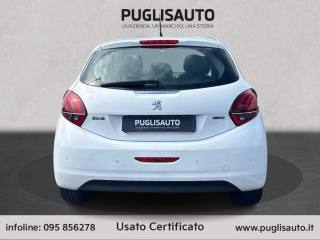 PEUGEOT 208 usata, con Autoradio