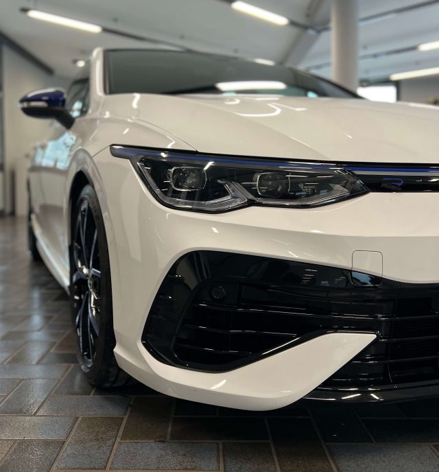 VOLKSWAGEN Golf R usata, con Autoradio