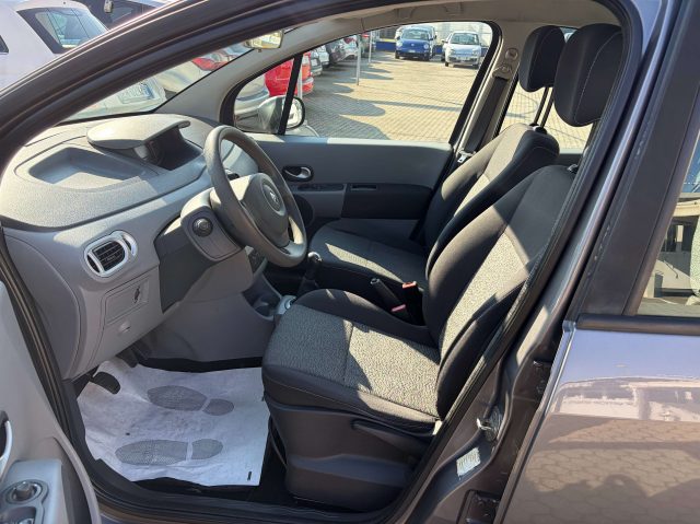 RENAULT Grand Modus usata, con Autoradio