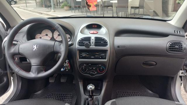 PEUGEOT 206 usata 27