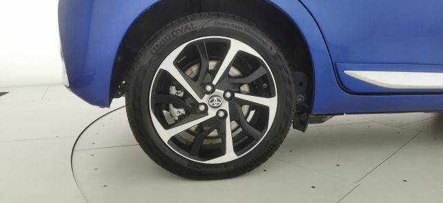 TOYOTA Yaris usata, con Volante in pelle