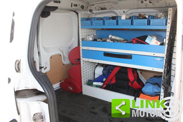 FORD Transit Courier usata, con Bluetooth