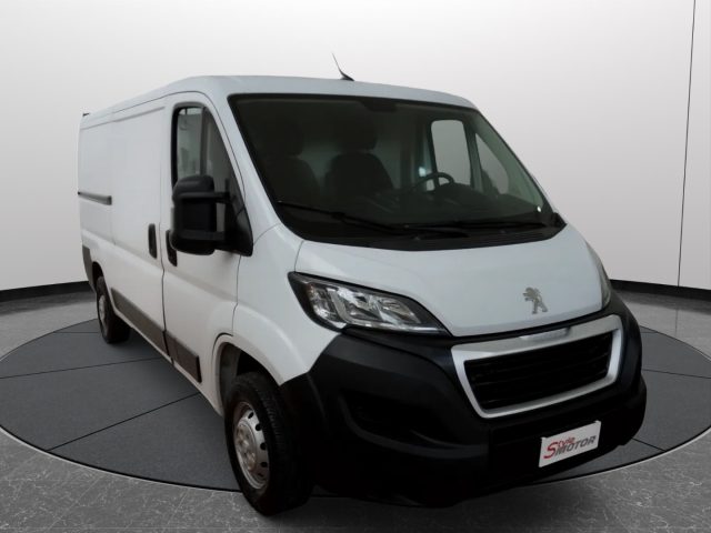 PEUGEOT Boxer usata, con Airbag