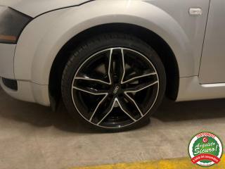 AUDI TT usata, con Specchietti laterali elettrici