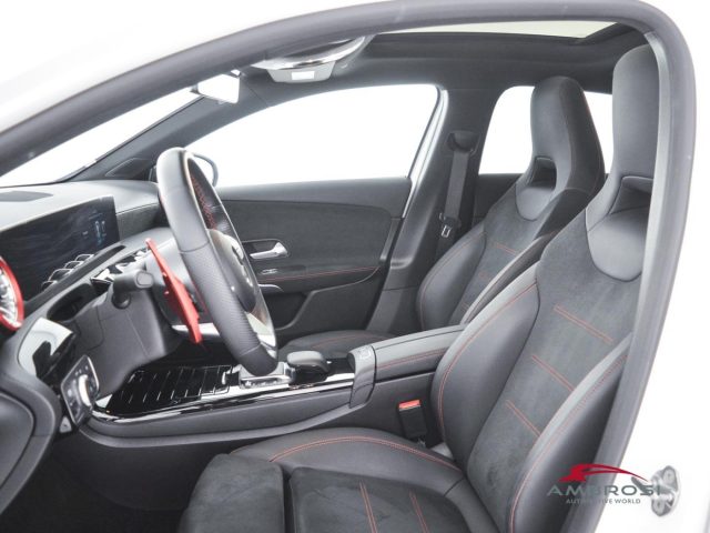 MERCEDES-BENZ CLA usata 8