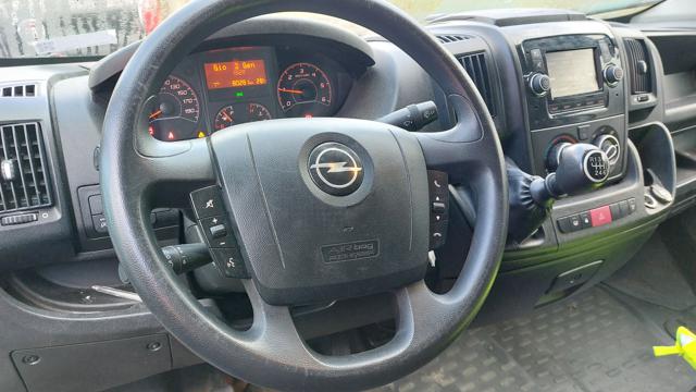 OPEL Movano usata, con USB