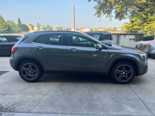 MERCEDES-BENZ GLA 200 usata, con Alzacristalli elettrici
