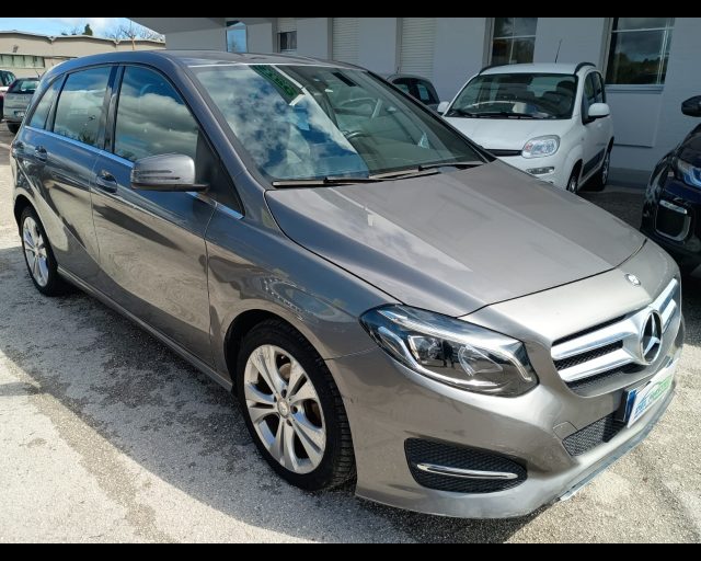 MERCEDES-BENZ B 200 usata, con Cerchi in lega