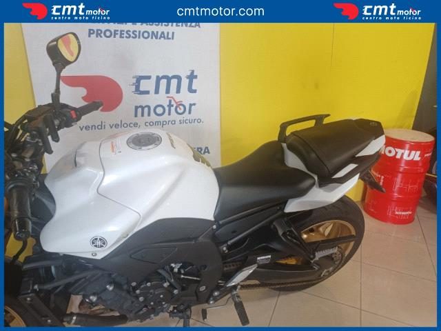 YAMAHA FZ8 usata 8