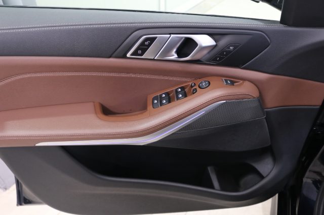 BMW X5 usata, con Sensori di parcheggio posteriori