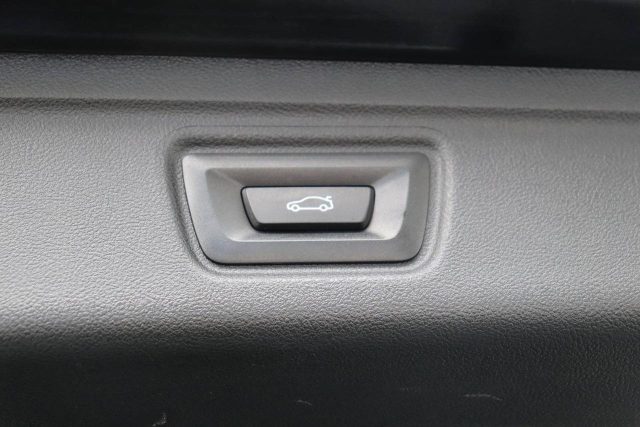 BMW 320 usata, con Controllo automatico clima