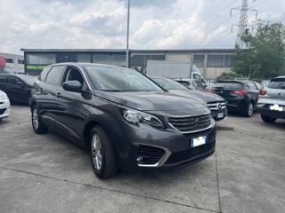 PEUGEOT 5008 usata, con Airbag