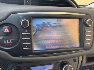 TOYOTA Yaris usata, con Bracciolo