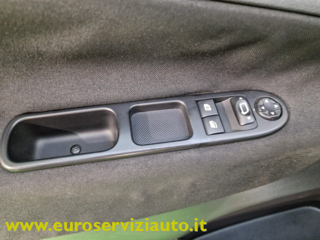 PEUGEOT 207 usata 27