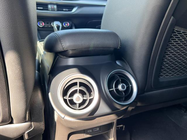 ALFA ROMEO Stelvio usata, con Controllo automatico clima