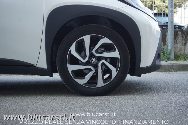 TOYOTA Aygo X usata 18
