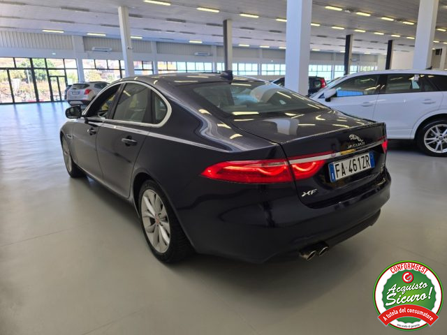 JAGUAR XF usata, con Autoradio