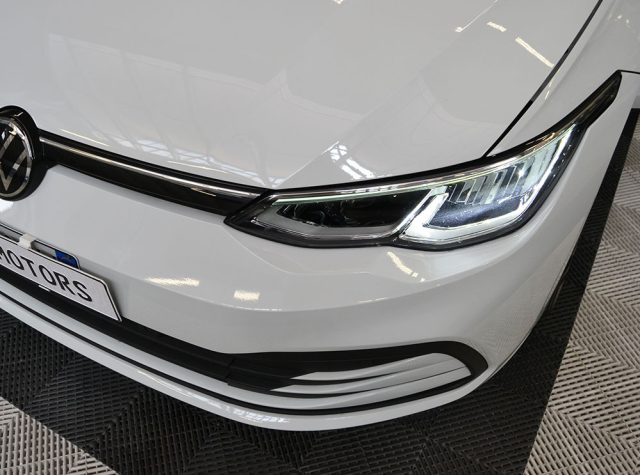 VOLKSWAGEN Golf usata, con Luci diurne LED