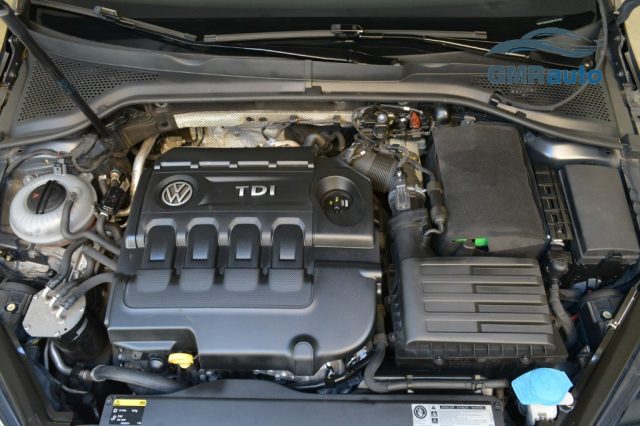 VOLKSWAGEN Golf usata, con Autoradio