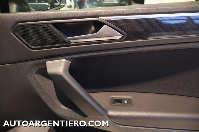 VOLKSWAGEN Tiguan usata, con Specchietti laterali elettrici