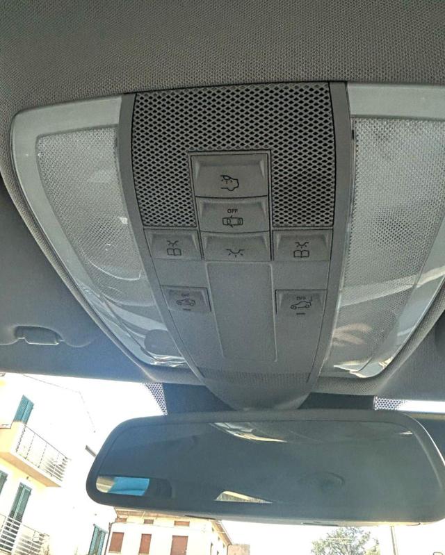MERCEDES-BENZ C 220 usata, con Climatizzatore