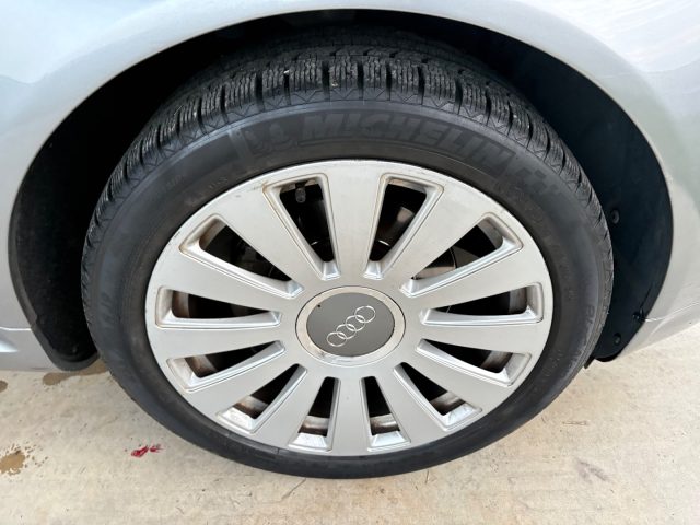 AUDI A8 usata, con Freno di stazionamento elettrico