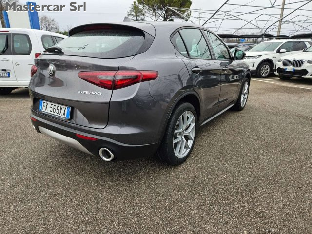 ALFA ROMEO Stelvio usata, con Boardcomputer