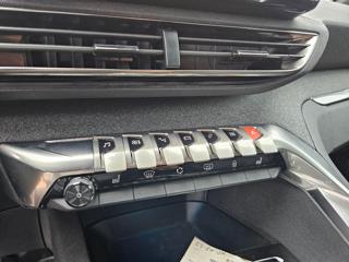 PEUGEOT 3008 usata, con Sedili riscaldati