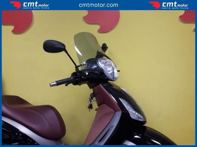 PIAGGIO Beverly 350 usata 9