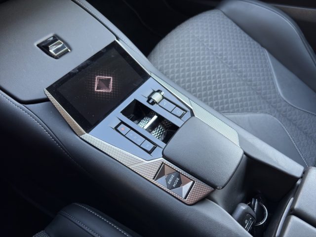 DS AUTOMOBILES DS 4 usata, con Autoradio digitale