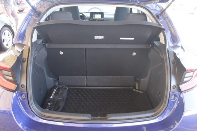TOYOTA Yaris usata, con Servosterzo