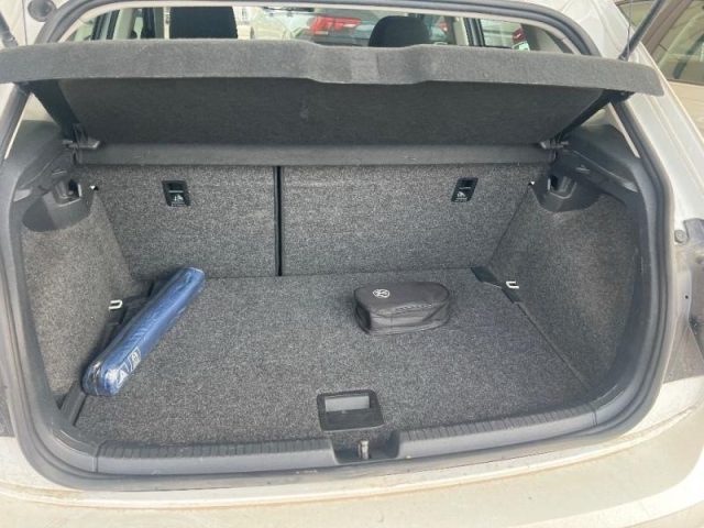 VOLKSWAGEN Polo usata, con Autoradio
