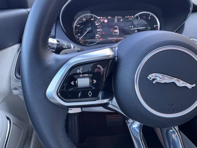 JAGUAR E-Pace usata, con Park Distance Control