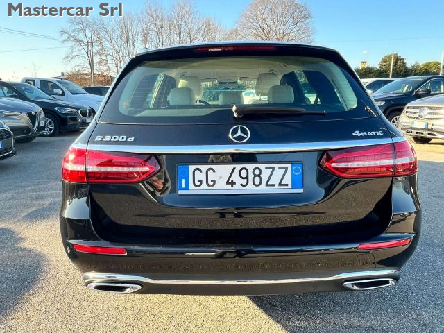 MERCEDES-BENZ E 300 usata, con Chiusura centralizzata